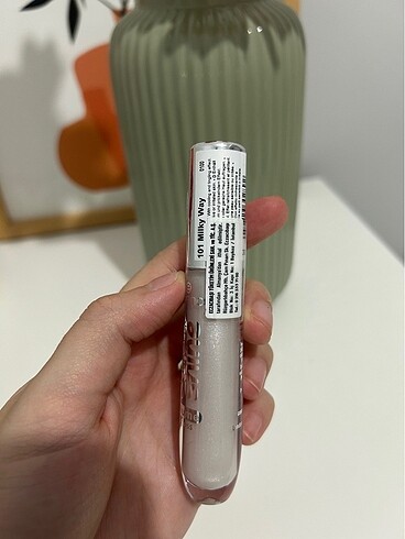 Essence Essence dudak parlatıcısı