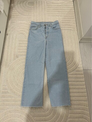 Levis straight jean