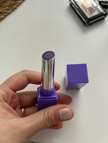 Diğer Lykd lipbalm
