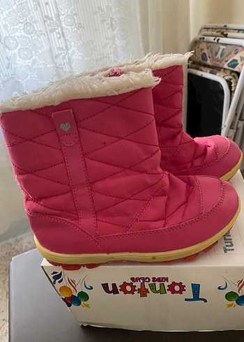 LC Waikiki Pembe Kapitone Cocuk Kar Botu