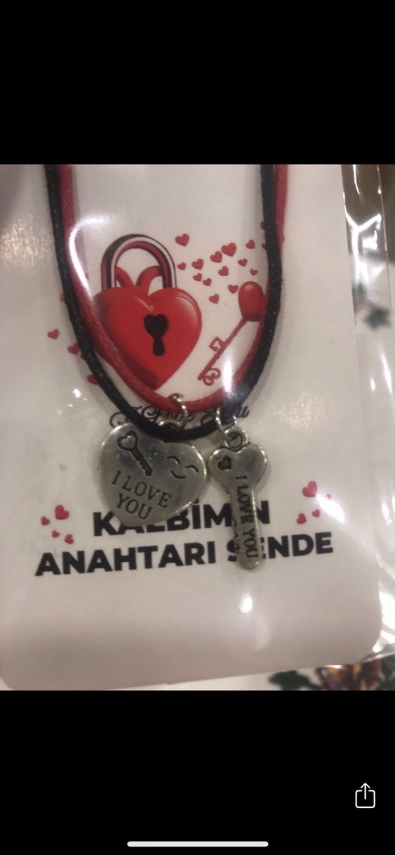 KALPLİ KOLYE ANAHTAR KOLYE 2 ÇİFT TÜL ÇORAP - Görsel 4