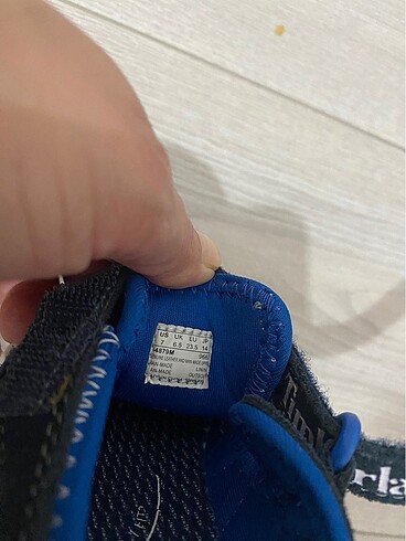 24 Beden Timberland erkek çocuk sandalet