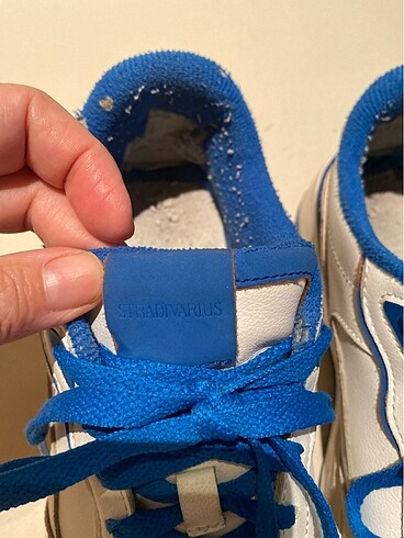 Adidas stradıvarıus ayakkabı 38 ama kalıbı büyük 38.5 olur