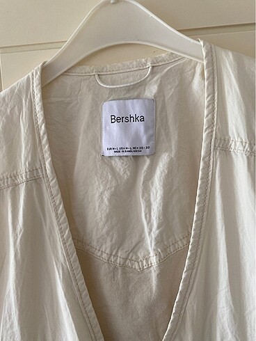 Bershka bershka orjinal kaliteli yelek yepyeni