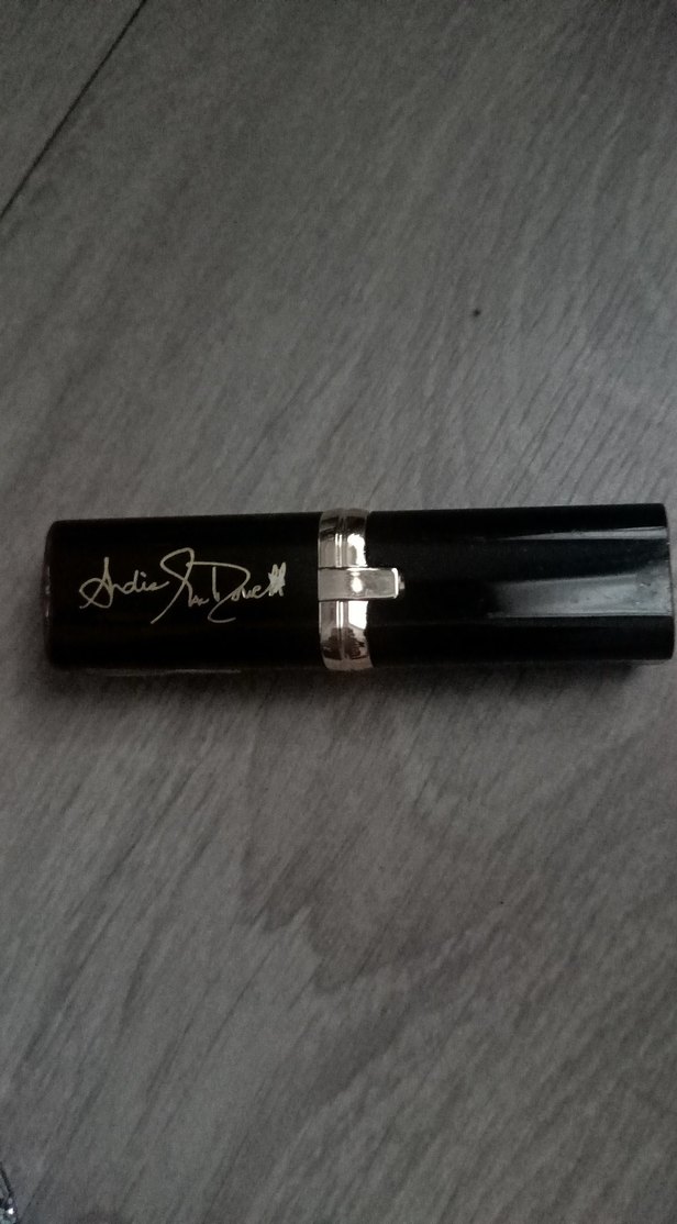 Parlak Kırmızı Ruj 703 - Görsel 2