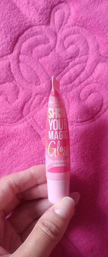 Pastel gloss
