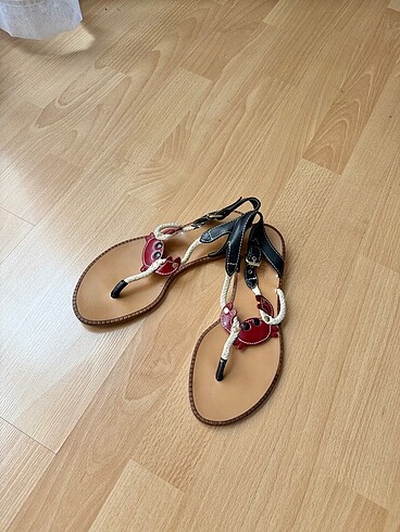 37 Beden Love moschino sandalet
