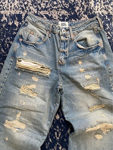 Urban Outfitters BDG Eskitme Baggy Yırtık Pantolon
