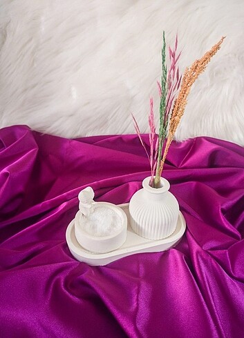 Oval Beton Takı Sunum Tabağı , Vazo ve Elleri Üşüyen Kedi Mumluk