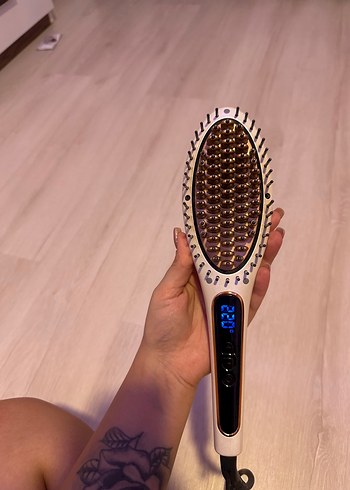 220° Dijital Ekranlı Beyaz Saç Düzleştirici Fırça