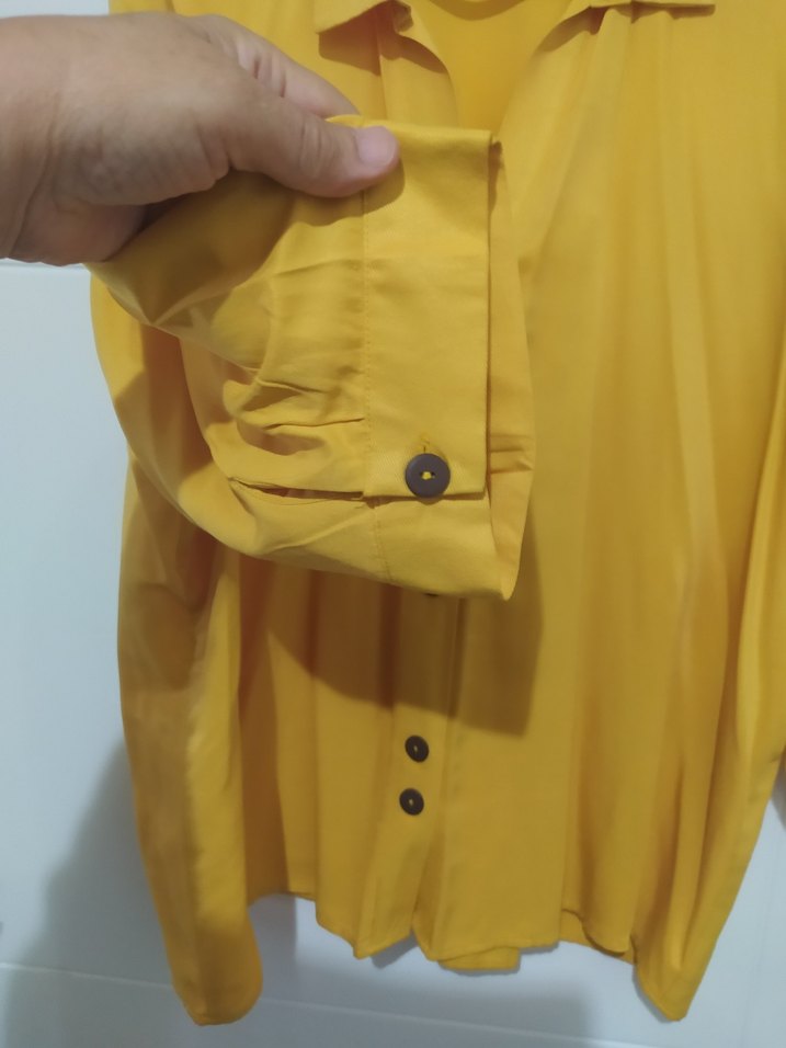 Sarı Düğmeli Kadın Midi Gömlek - Görsel 4