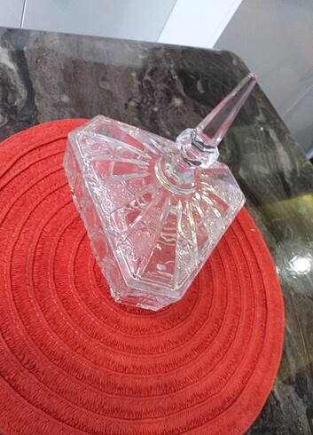 Kesme kristal şekerlik.
