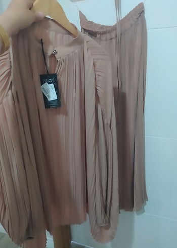 Kadın Bej Piliseli Uzun Kollu Takım - Görsel 5