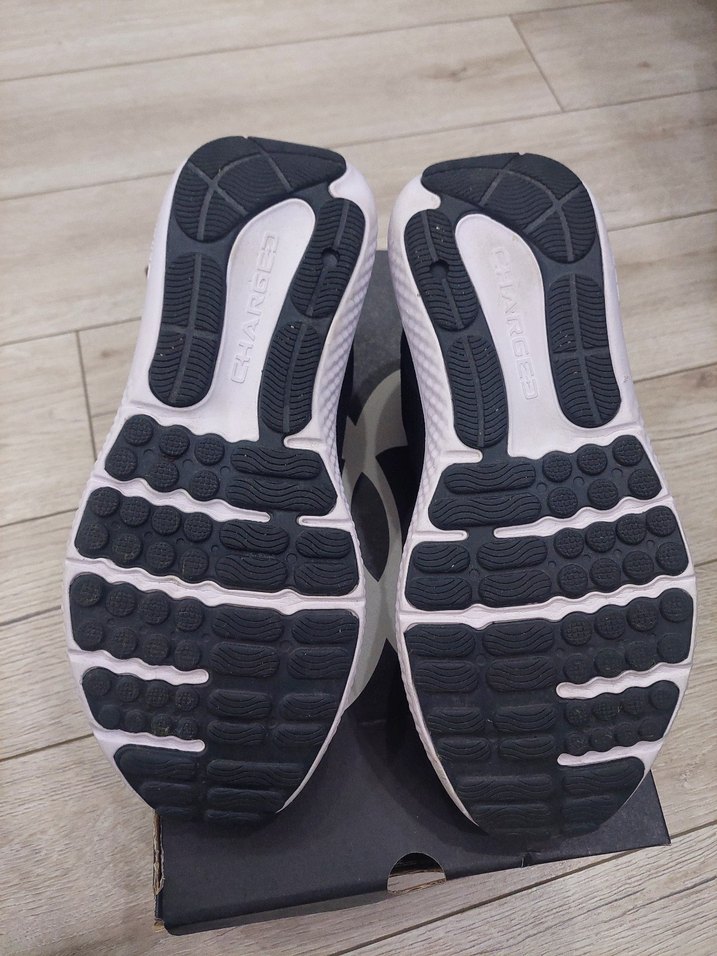 Under Armour Siyah Erkek Koşu ve Spor Ayakkabısı - Görsel 2