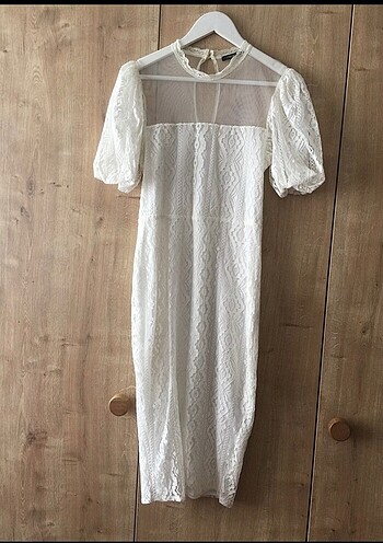 Beyaz vintage elbise
