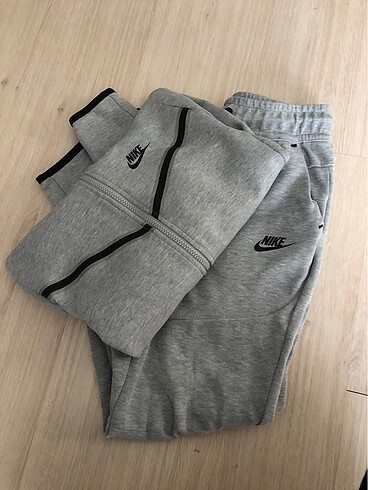 13-14 Yaş Beden gri Renk Nike tech eşofman takımı