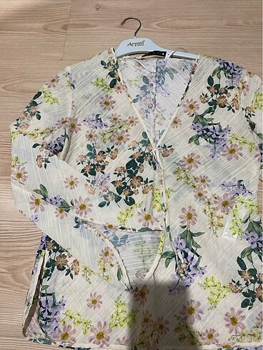 Zara Zara gömlek çok iyi durumda