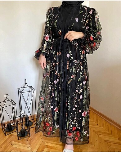 Tül işlemeli abaya