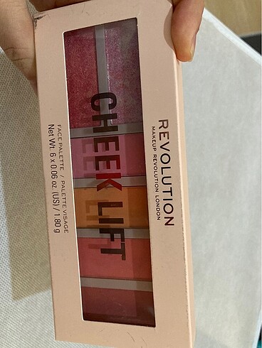 Revolution Revolution Cheek lift palette
