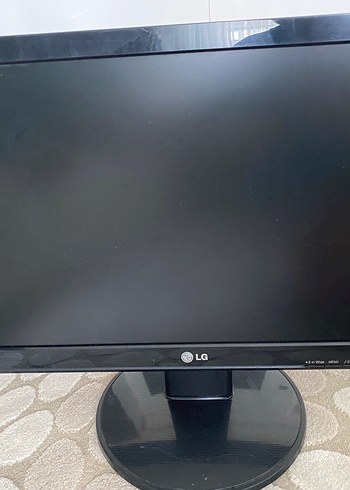 LG Siyah Monitör