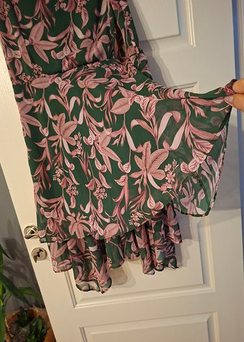 şifon 44,42 beden Yaprak Desenli Midi Salaş Elbise - Görsel 4