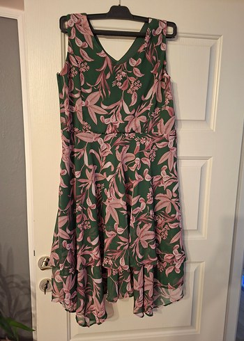 şifon 44,42 beden Yaprak Desenli Midi Salaş Elbise - Görsel 2