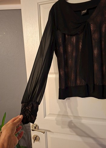 Siyah V Yaka Dökümlü Uzun Kollu Kadın Bluz 40 42 beden - Görsel 4