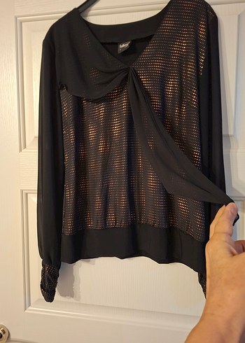 Siyah V Yaka Dökümlü Uzun Kollu Kadın Bluz 40 42 beden - Görsel 3