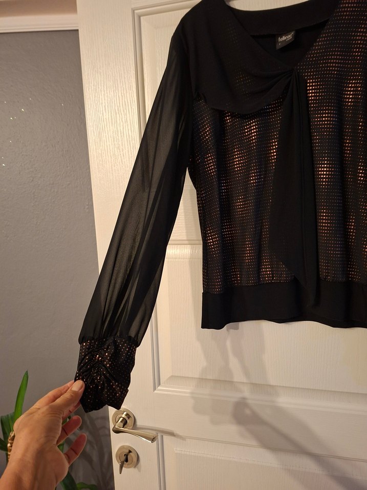 Siyah V Yaka Dökümlü Uzun Kollu Kadın Bluz 40 42 beden - Görsel 4