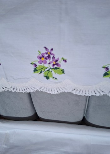 Kaneviçe Mor Çiçek Nakışlı Dantel Kenarlı karyola takımı. - Görsel 4