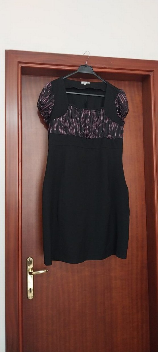 Siyah Kemerli V Yakalı Midi Elbise - Görsel 3