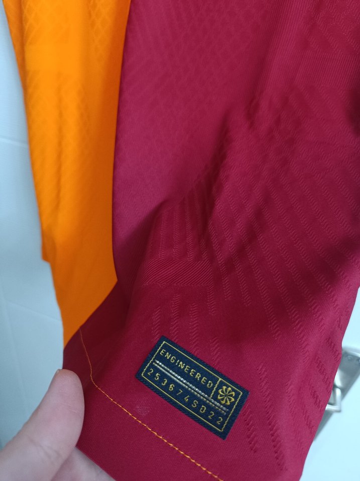 Galatasaray forma gs 23 24 sezonu profesyonel prof orjinaldir - Görsel 2