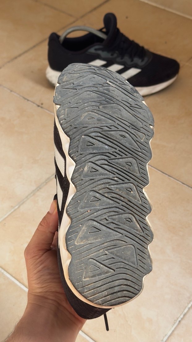 ADİDAS ERKEK SPOR AYAKKABI 42 NUMARA - Görsel 5