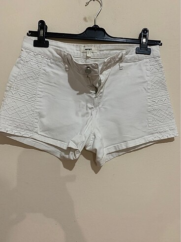 Beyaz kot short