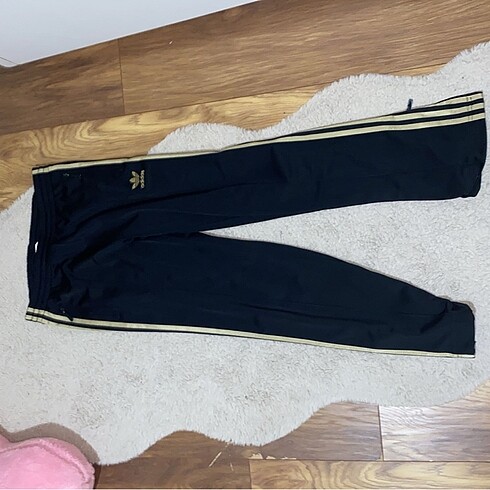 Orjinal adidas