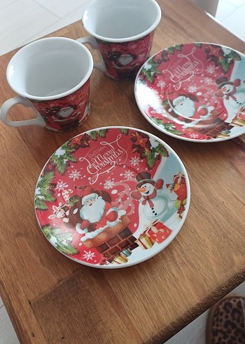 Kırmızı Noel Temalı Renkli Fincan ve Tabak Seti - Görsel 3