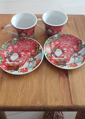 Kırmızı Noel Temalı Renkli Fincan ve Tabak Seti - Görsel 2