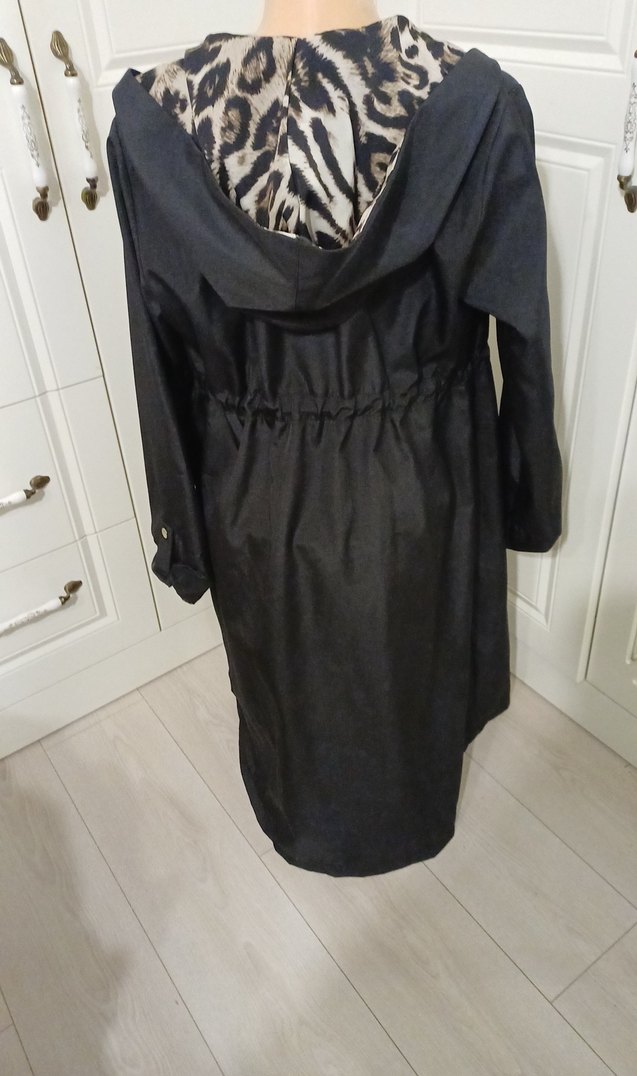 Leopar Desenli Siyah Uzun Kadın trençkot - Görsel 2