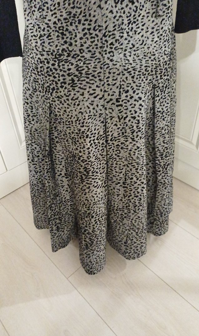 Gri leopar desenli  Pilili kalın kumaş midi Etek 42 de uyumlu - Görsel 3
