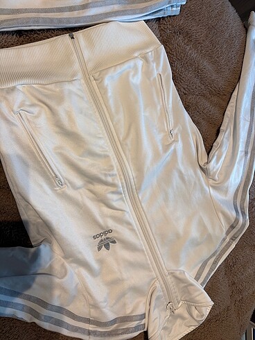 Adidas üst