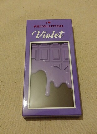 Revolution Violet Far Paleti