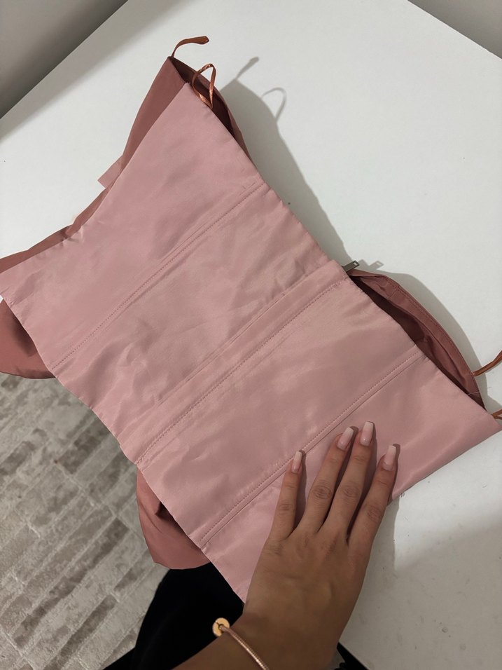 Pembe hediye detaylı crop - Görsel 3