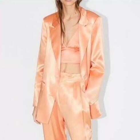 Zara Zara vatkalı peach saten blazer ceket