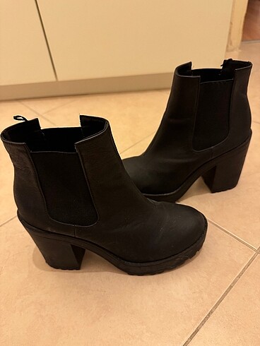 39 Beden H&M marka bot