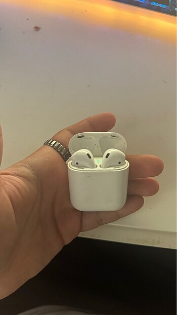 2. Nesil sıfırdan farksız orijinal Air Pods