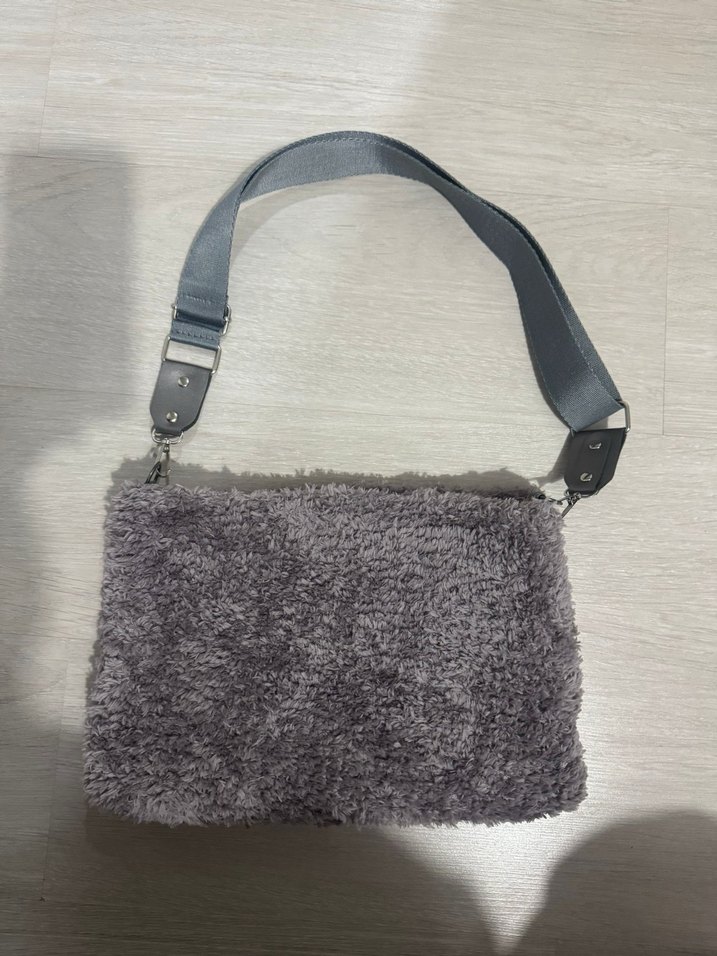 Gri Peluş Kadın Çanta - Görsel 2