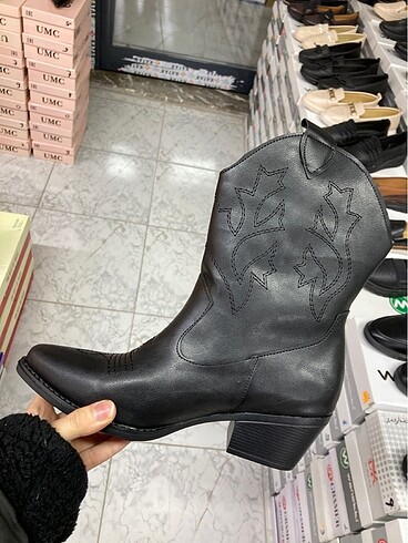 40 Beden Kovboy botu trend bitane kaldı çok uygunn