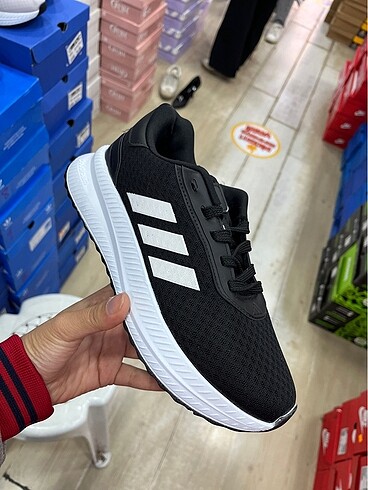 Bez rahat adidas spor ayakkabı çok uygun bitiriyoruzz
