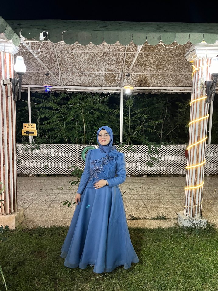 Mavi Nakışlı Bohem Uzun Tesettür Abiye - Görsel 3