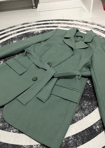 Kadın Uzun Kesim Kemerli Yeşil Blazer Takım